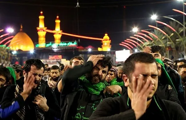 عزاداران حسینی در بین الحرمین./FNA
