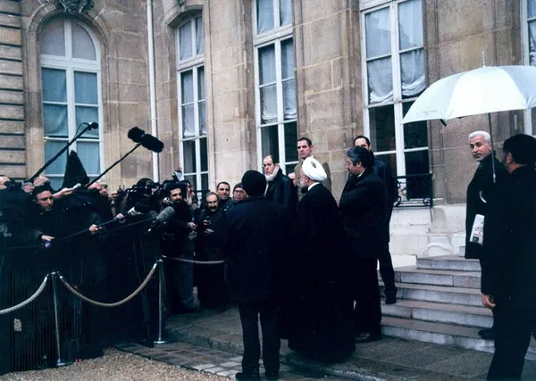 مصاحبه مطبوعاتی در کاخ الیزه - پاریس ١٣٨٣/١٢/٦