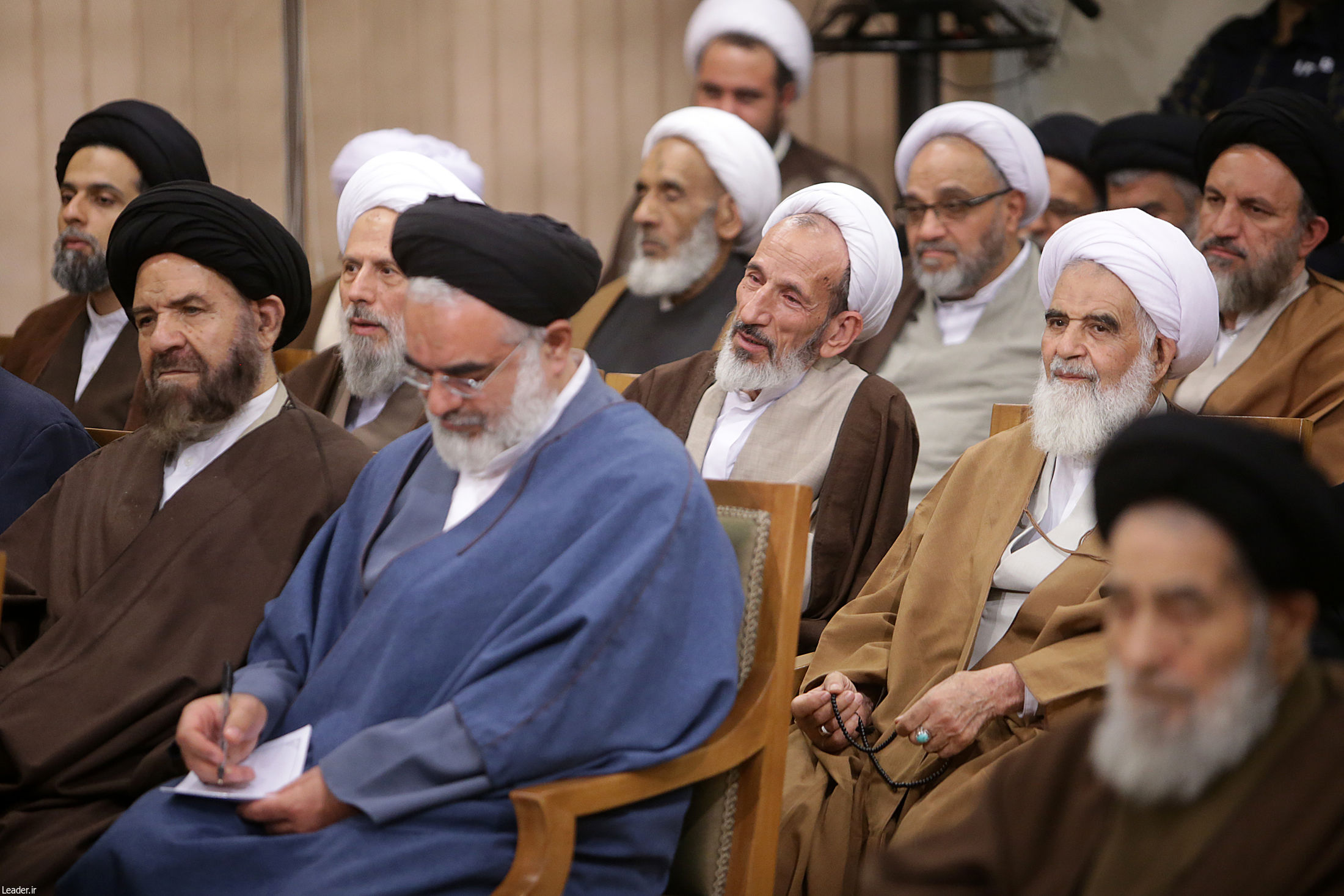 دیدار رهبری با اعضای خبرگان