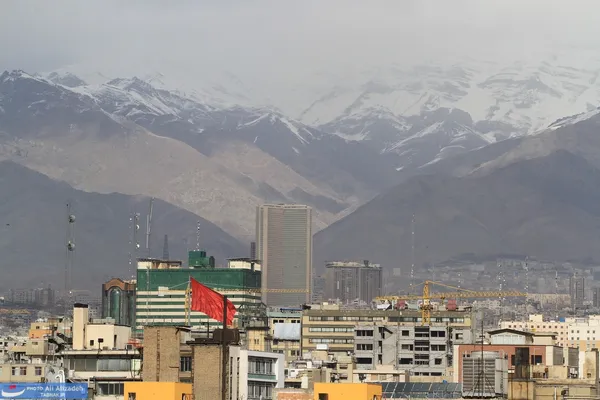 نمایی از ساختمانهای شمال غرب بزرگراه حکیم از ارتفاع خیابان امام خمینی(ره)