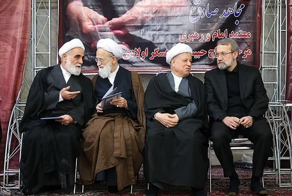 علی لاریجانی, آیت الله هاشمی رفسنجانی, آیت الله امامی کاشانی و حجـة الاسلام ناطق نوری در مراسم ختم مرحوم حبیب الله عسگراولادی