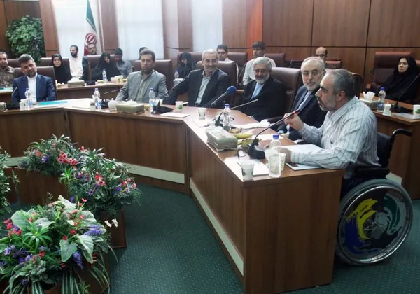 مراسم تجلیل از خانواده&zwnj;های شهدا و ایثارگران سازمان انرژی اتمی عصر سه&zwnj;شنبه با حضور علی اکبر صالحی رییس سازمان انرژی اتمی برگزار شد./IRNA
