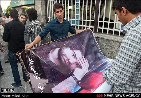 چهارمین سالگرد کشته شدگان کهریزک عصر روز پنج شنبه با حضور خانواده قربانیان حادثه و جمعی از رجال سیاسی در مسجد ولی عصر تهران برگزار شد.
پنج&zwnj;شنبه ۲۷ تیر ۱۳۹۲
