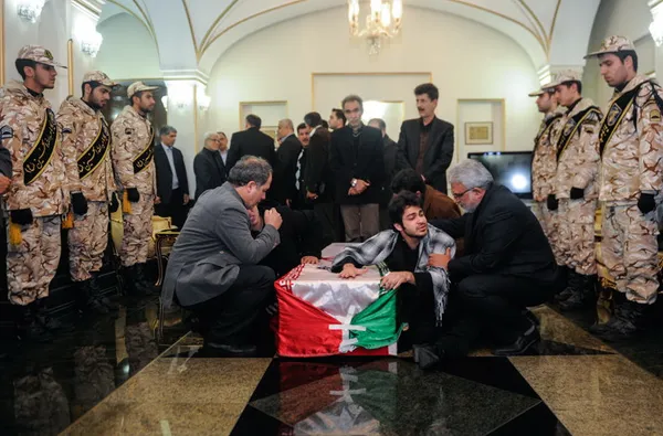 ورود پیکر دیپلمات شهید ابوالقاسم اسدی به ایران/ایسنا
