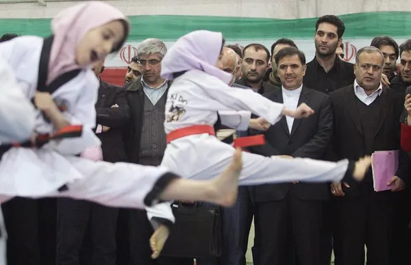 در حاشیه رونمایی از ۱۰۰۰۰ واحد مسکن مهر در قزوین!
