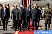 عکس: ورود هیئت‌های بین‌المللی به فرودگاه مهرآباد برای شرکت در مراسم وداع و تشییع امام شهید