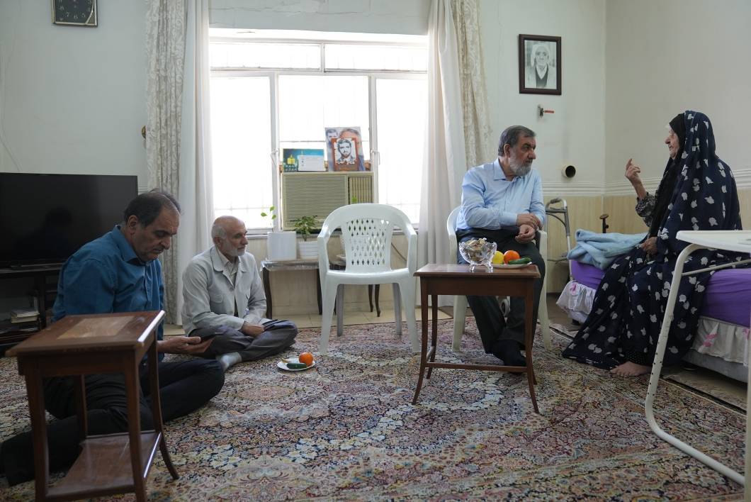 دقایقی