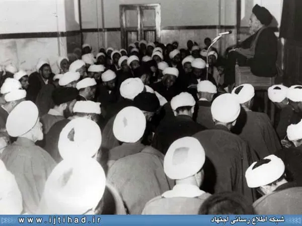 کرسی تدریس مرحوم آیت الله میلانی 