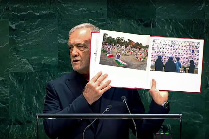 خروج نمایندگان ۳۰ کشور از سخنرانی پزشکیان؛ واقعیت چه بود؟ خروج نمایندگان ۳۰ کشور از سخنرانی پزشکیان؛ واقعیت چه بود؟