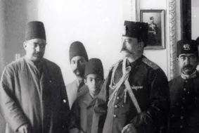 همسران و دختران ناصرالدین شاه در کاخ سلطنت‌آباد