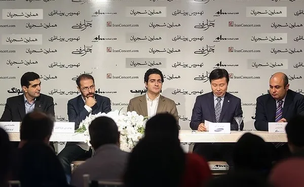 نشست خبری کنسرت &laquo;چرا رفتی&raquo; با حضور همایون شجریان، تهمورس پورناظری و مسئولان برگزاری این کنسرت در گالری بوم برگزار شد. /TASNIM
