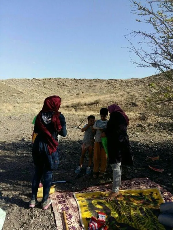 در شهر سبزوار استان خراسان رضوی برنامه پاکسازی طبیعت و توزیع کیسه زباله و تصاویر حیوانات مناطق حفاظت شده سبزوار در بین مردم، توسط اعضای سرزمین بادغوث در روز طبیعت و در منطقه بید انجام شد.