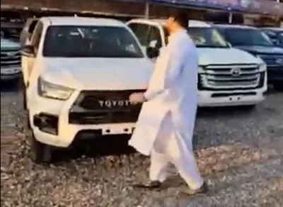 غبطه یک ایرانی به قیمت خودروها در افغانستان!