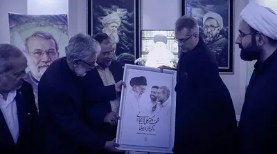 تصاویر دیدار حداد عادل با خانواده شهید علی لاریجانی