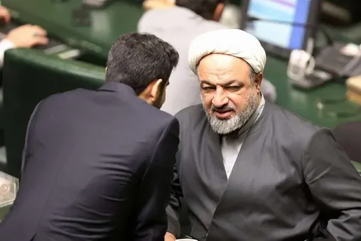 رسایی و نسخه جدید توهین؛ عذرخواهی از الاغ، اصرار بر توهین به مسئولان