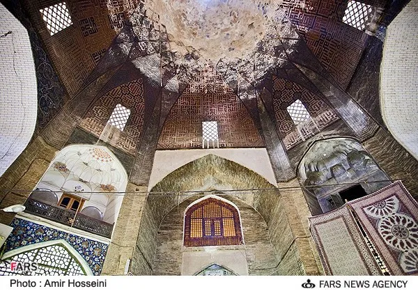 کاشی&zwnj;کاری&zwnj;های قدیمی بازار قیصریه اصفهان