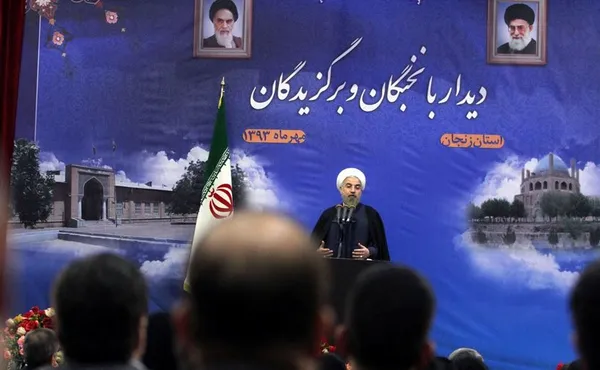 حجت الاسلام حسن روحانی رییس جمهوری چهارشنبه شب با نخبگان و برگزیدگان استان زنجان دیدار کرد./IRNA

