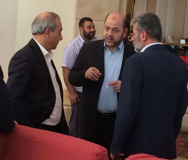 سخنگوی جنبش جهاد اسلامی اعلام کرد که پیش&zwnj;بینی می&zwnj;شود فردا (چهارشنبه) توافق نهایی در خصوص آتش&zwnj;بس دائمی و پایان محاصره غزه امضا شود. یوسف الحساینه، سخنگوی جنبش جهاد اسلامی و یکی از اعضای هیأت مذاکره کننده فلسطین در قاهره در مصاحبه با خبرگزاری فلسطین الیوم عنوان داشت: هیات فلسطینی بیش از نیمی از راه را در خصوص مسائل مطرح در آتش&zwnj;بس دائمی که به توقف حملات و لغو محاصره غزه بینجامد، پشت سر نهاده است./العربیه -ISNA

