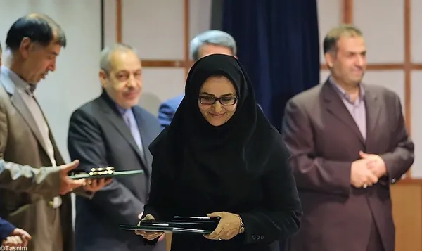 تقدیر از پژوهشگران برتر در همایش نقش پژوهش در قانونگذاری