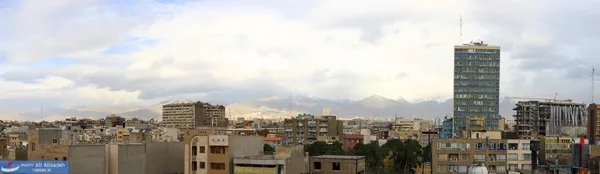 تصویر پانوراما از مرکز شهر تهران در حالیکه صبح پنجشنبه لطافت هوا کاملاً در این بخش محسوس بود