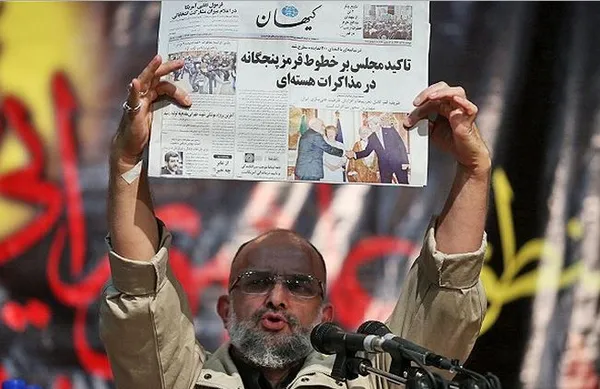 همایش منطق عاشورایی ظهر روز دوشنبه با حضور فعالان سیاسی در دانشگاه علم و صنعت برگزار شد./FNA
