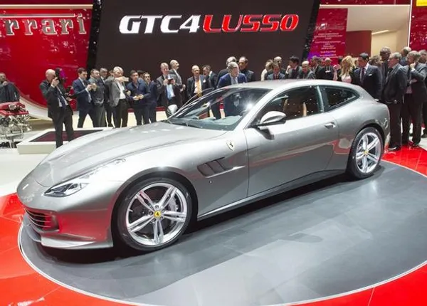 خودرو  Ferrari GTC4