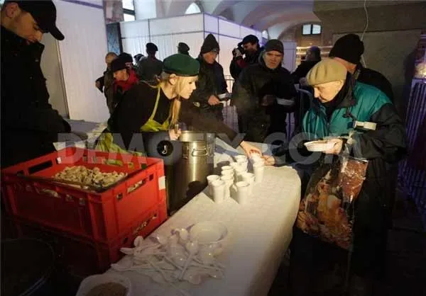 فقرا در شب کریسمس،&zwnj; لهستان