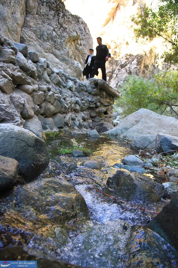 کم شدن سطح آب رودخانه