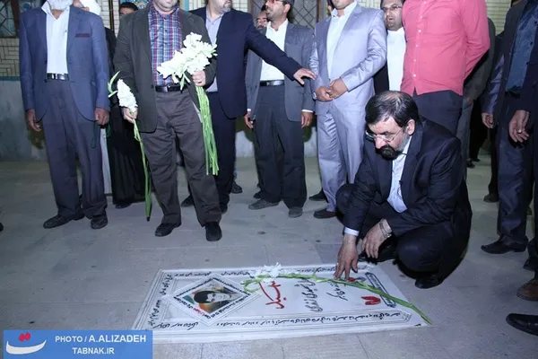 آستان مقدس امامزاده حسین جوپار و ادای احترام دکتر محسن رضایی به مقام شهدای شهر جوپار