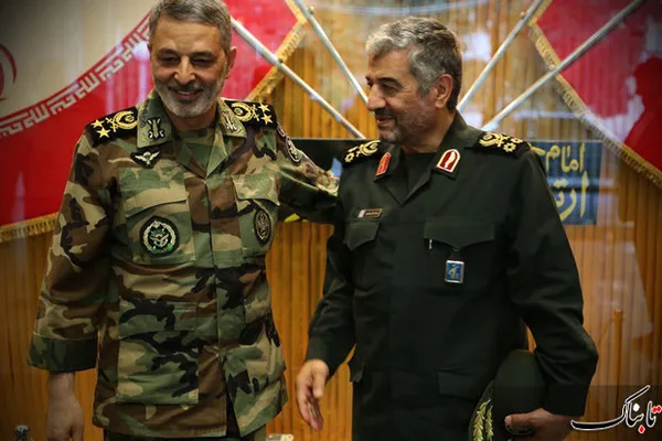 
فرماندهان بلندپایه نظامی ایران با اظهاراتی نسبت به خروج ترامپ از برجام واکنش نشان دادند. فرمانده ارتش گفت: بزرگترین خسارت برجام مشروعیت دادن به مذاکره با آمریکا بود.
سرلشکر جعفری قرمانده سپاه پاسداران در برنامه ای که سخنرانی می کزد گفت: بنده خروج شرورانه امریکا را از برجام که قبل از آن هم اعتباری نداشت، تبریک می گویم.
