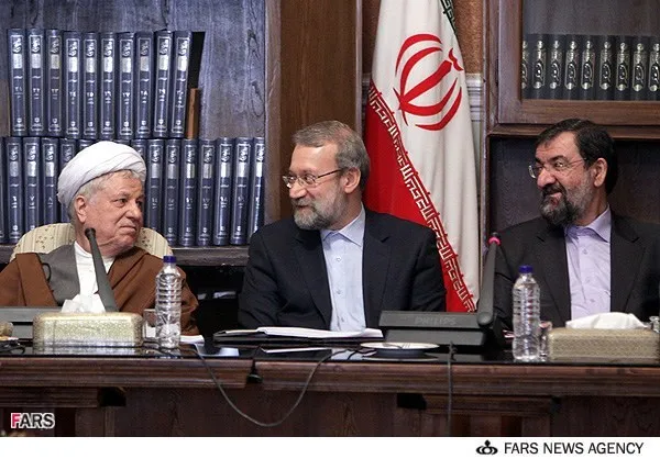 محسن رضایی ، علی لاریجانی و آیت الله هاشمی رفسنجانی در جلسه مجمع تشخیص مصلحت نظام
شنبه 6 مهر ماه
