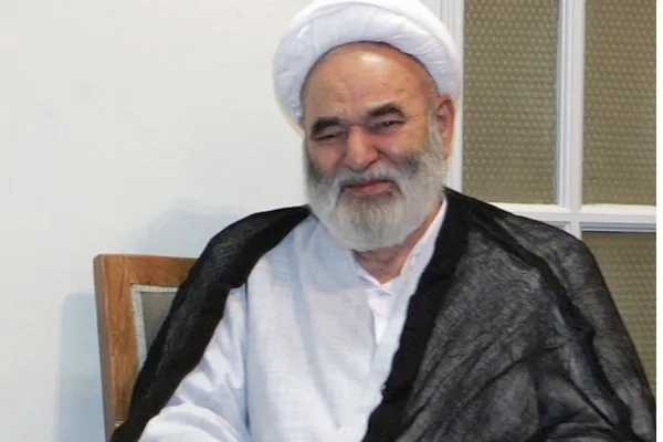 
این تنها فوت آقا مجتبی تهرانی نبود که علاقه مندان به کلاس های اخلاق را در تهران داغدار کرده بود. در بامداد روز چهاردهم بهمن ماه بود که آیت الله عزیزالله خوشوقت دیگر مربی و مدرس معروف اخلاق در مکتب تهران هم پس از انکه در جریان سفر به مکه مکرمه دچار عارضه تنفسی شد دار فانی را وداع گفت. مقام معظم رهبری در دانشگاه تهران بر پیکر این عالم ربانی نماز خواندند و سپس در میان فغان علاقه مندان ایشان بود که پیکرشان به ری منتقل شد و در جوار حرم حضرت عبدالغظیم حسنی در خاک آرام گرفت.

