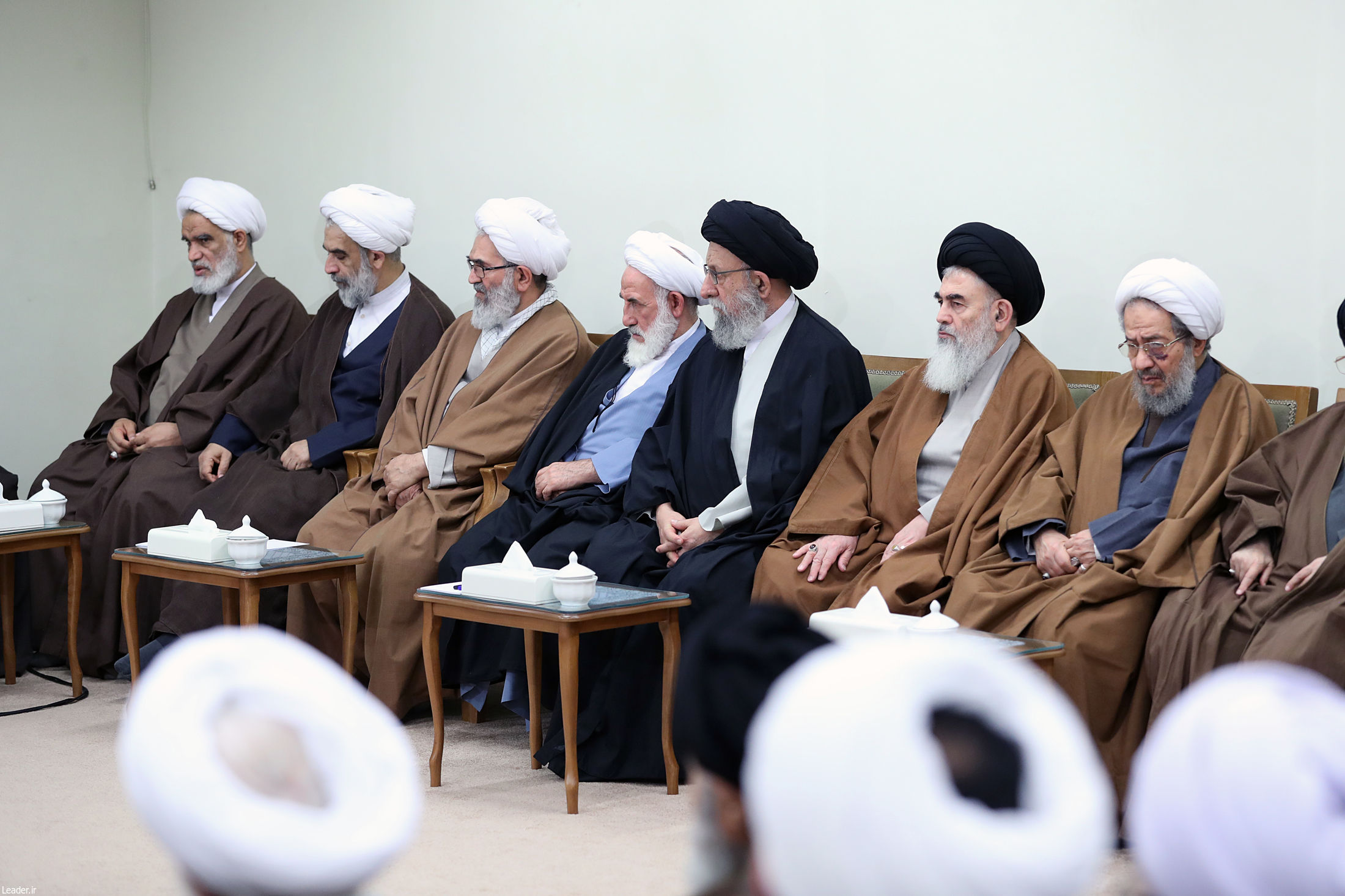 دیدار رهبری با اعضای خبرگان