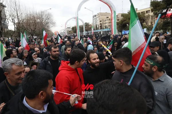 حضور خانواده شهید سلیمانی در راهپیمایی امروز ۲۲ بهمن