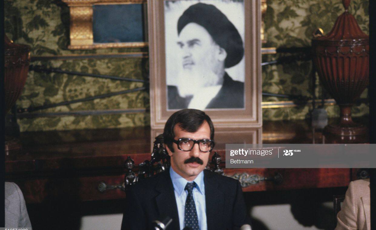 بازخوانی تاریخ/ عجیبترین مأموریت آقای شاعر در دفتر رئیسجمهور! بازخوانی تاریخ/ عجیبترین مأموریت آقای شاعر در دفتر رئیسجمهور!