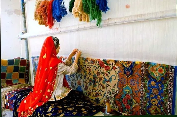  احیای کارگاه&zwnj;های قالبی بافی ـ جشن رنگ یک ایرانی 