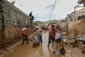 مقایسه گروه‌های جهادی ایران با سازمان‌های داوطلب امدادرسان جهان/پزشکان بدون مرز می‌روند، جهادی‌ها می‌مانند؛ چرا؟