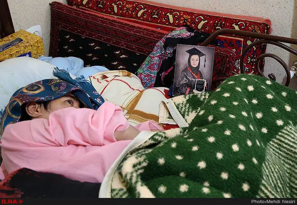 دختر جوان