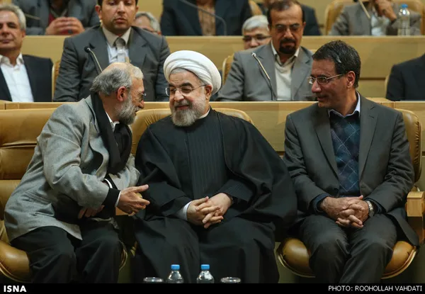 محمد جواد لاریجانی و روحانی در مراسم تجلیل از فن آوران