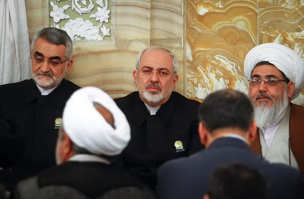 عضویت ظریف در گروه خادمان افتخاری امام رضا (ع) - مشهد/ISNA
