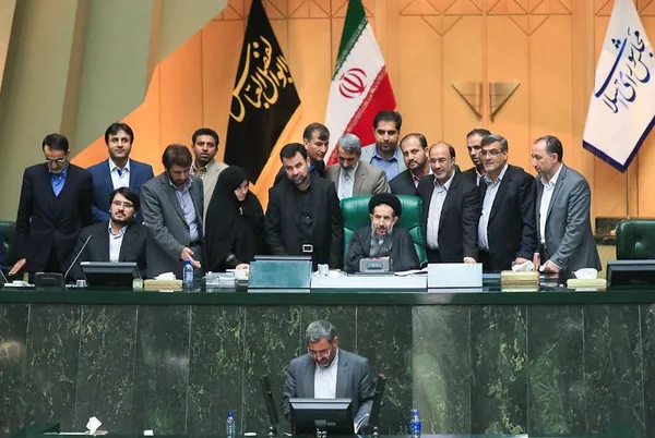 جلسه&zwnj;ی رای عدم اعتماد به وزیر پیشنهادی علوم در مجلس./ISNA

