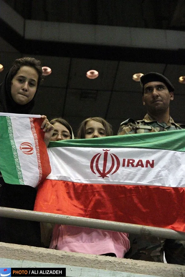 تصاویر آخرین حضور بانوان در ورزشگاه آزادی در جریان بازی ایران و ژاپن-18 شهریور 1391