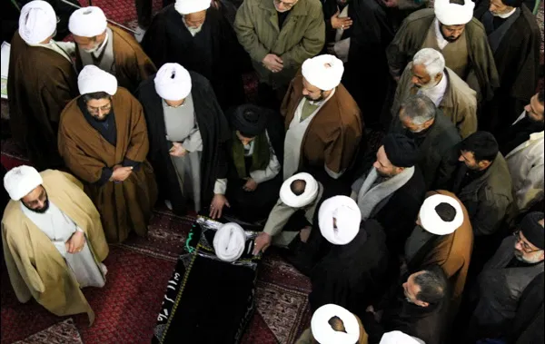 مراسم تشییع پیکر آیت الله شیخ علی مروی از علمای برجسته مشهد