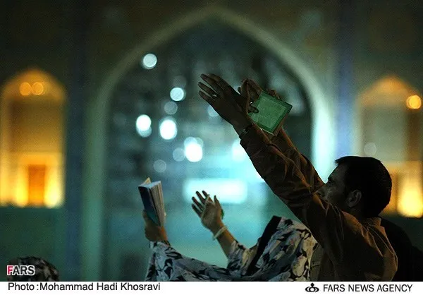 مراسم احیا شب نوزدهم ماه مبارک رمضان در حرم مطهر احمد بن موسی (ع)، شیراز