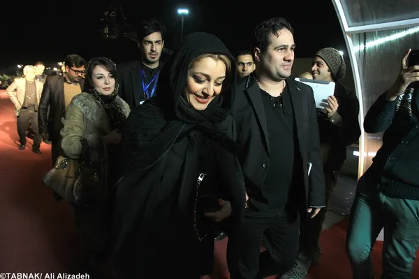 ساره بیات