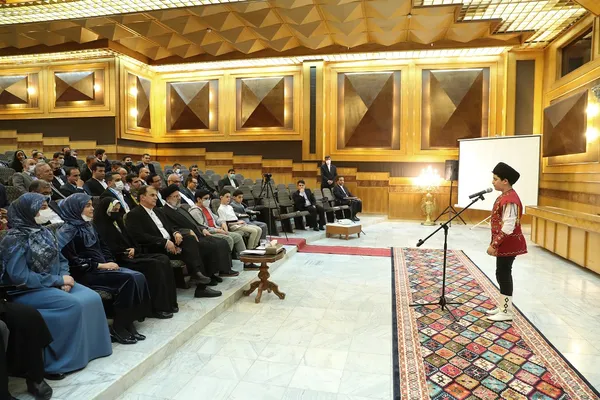 دیدار ایرانیان مقیم ترکمنستان با رئیس جمهور