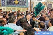 عکس: پزشکیان در حرم امام رضا (ع)؛ دیدار رئیس‌جمهور با تولیت آستان قدس
