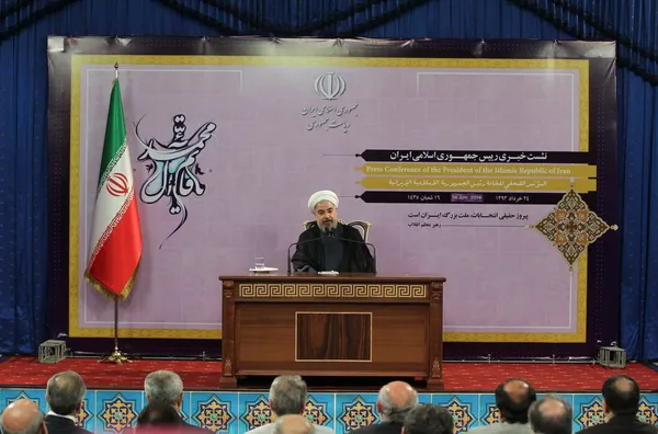 نشست خبری رئیس جمهور با نمایندگان رسانه ها در تهران/President O W
