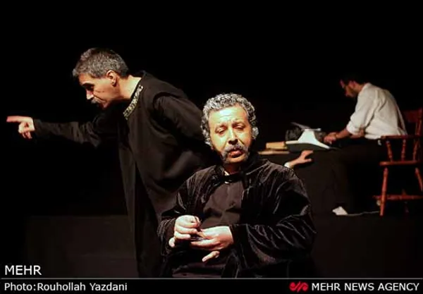 نمایش خانه پدری به کارگردانی نوشین تبریزی، در کارگاه نمایش مجموعه تئاتر شهر به روی صحنه می رود.