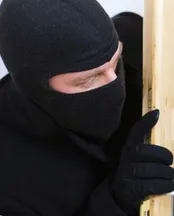 چه تفاوت‌ها و شباهت‌های میان «غصب» و «سرقت» وجود دارد؟